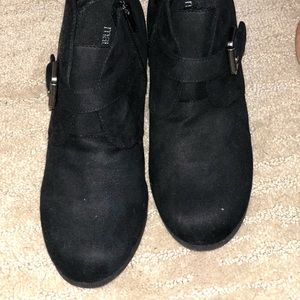Maurice’s black bootie NWOT size 9